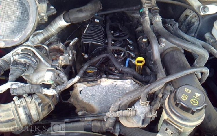 FORD TRANSIT BENNE DOUBLE CABINE ROUGE EH-208-BR