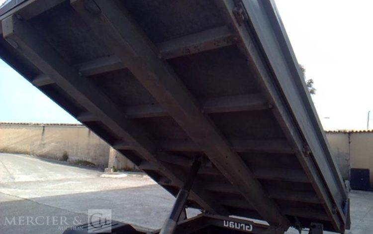 FORD TRANSIT BENNE DOUBLE CABINE ROUGE EH-208-BR