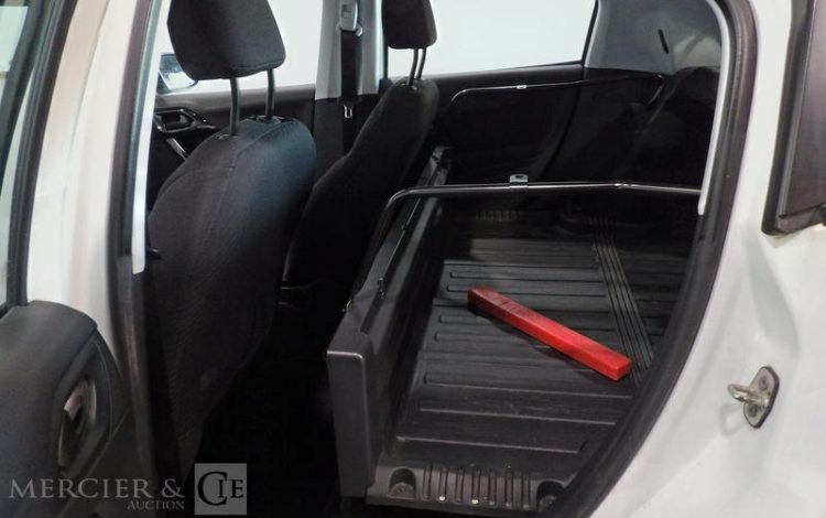 PEUGEOT 208 AFF 1,6 100CH PREMIUM BLANC EQ-715-WV