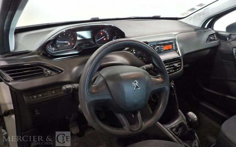 PEUGEOT 208 AFF 1,6 100CH PREMIUM BLANC EQ-715-WV