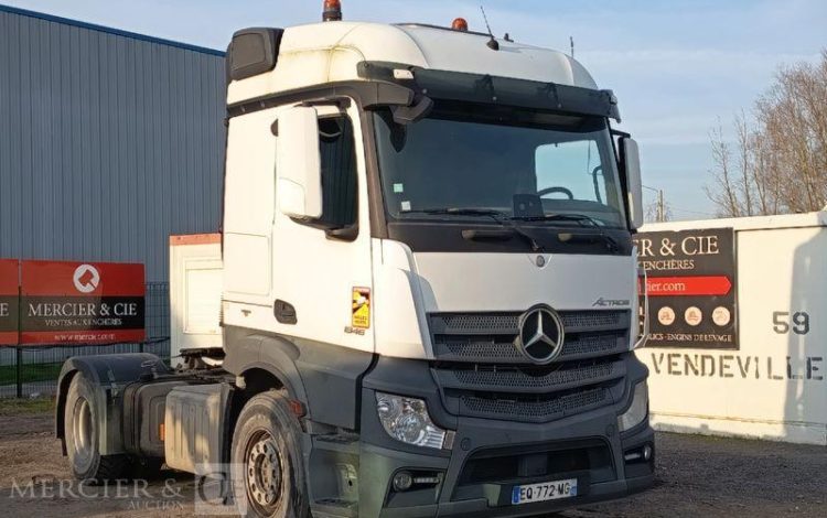 MERCEDES ACTROS 1846 PTRA : 44 TONNES – DIESEL – 560549 KMS – ANNEE 2017 BLANC EQ-772-MG