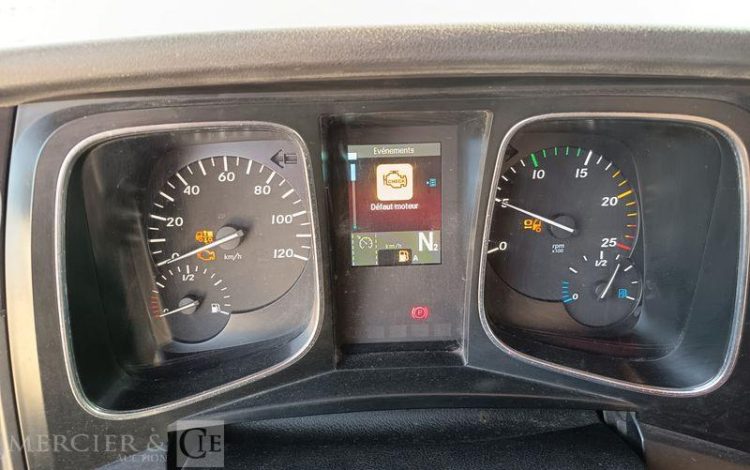 MERCEDES ACTROS 1846 PTRA : 44 TONNES – DIESEL – 560549 KMS – ANNEE 2017 BLANC EQ-772-MG