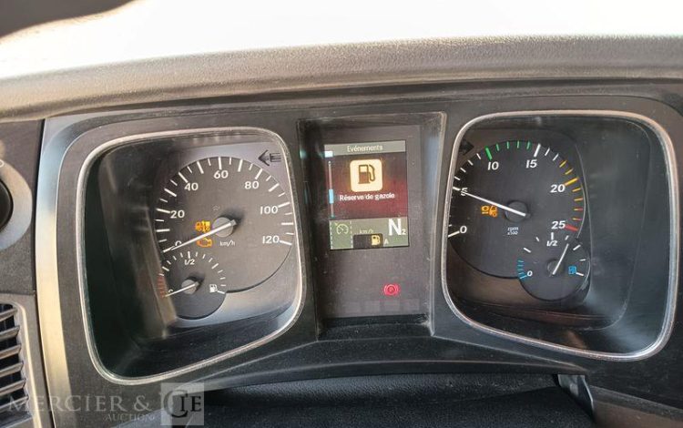 MERCEDES ACTROS 1846 PTRA : 44 TONNES – DIESEL – 560549 KMS – ANNEE 2017 BLANC EQ-772-MG