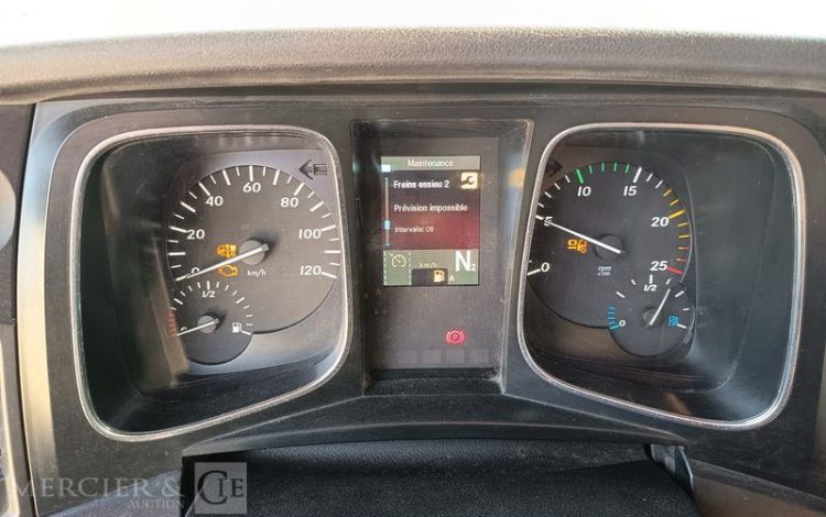 MERCEDES ACTROS 1846 PTRA : 44 TONNES – DIESEL – 560549 KMS – ANNEE 2017 BLANC EQ-772-MG