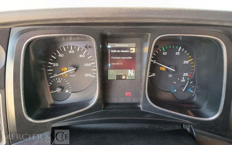 MERCEDES ACTROS 1846 PTRA : 44 TONNES – DIESEL – 560549 KMS – ANNEE 2017 BLANC EQ-772-MG