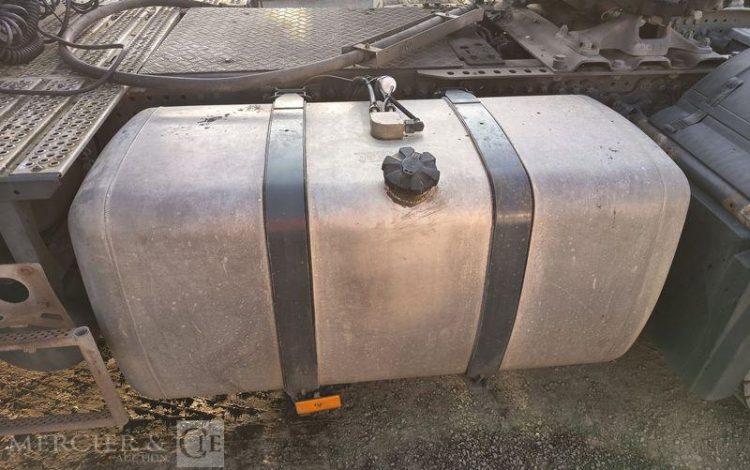 MERCEDES ACTROS 1846 PTRA : 44 TONNES – DIESEL – 560549 KMS – ANNEE 2017 BLANC EQ-772-MG