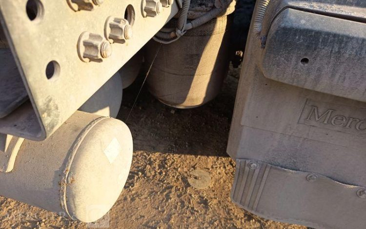 MERCEDES ACTROS 1846 PTRA : 44 TONNES – DIESEL – 560549 KMS – ANNEE 2017 BLANC EQ-772-MG