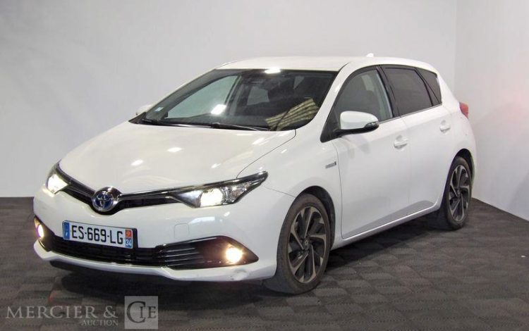 TOYOTA AURIS 1.8 HSD 136H 100CH FULL-HYBRID DESIGN BVA BLANC ES-669-LG