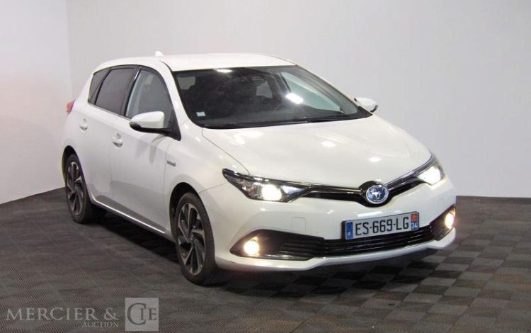 TOYOTA AURIS 1.8 HSD 136H 100CH FULL-HYBRID DESIGN BVA BLANC ES-669-LG