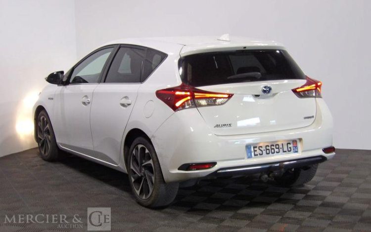 TOYOTA AURIS 1.8 HSD 136H 100CH FULL-HYBRID DESIGN BVA BLANC ES-669-LG