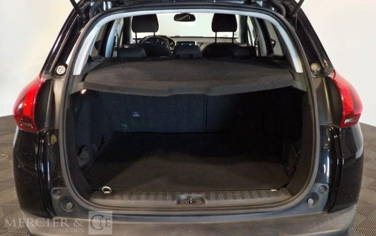 PEUGEOT 2008 GENERATION-I 1.6 BLUEHDI 100CH STYLE  EZ-136-LP