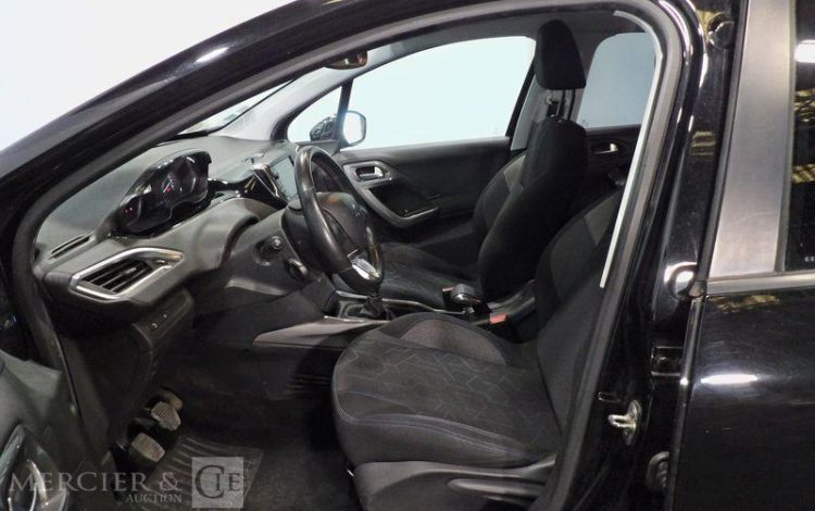 PEUGEOT 2008 GENERATION-I 1.6 BLUEHDI 100CH STYLE  EZ-136-LP