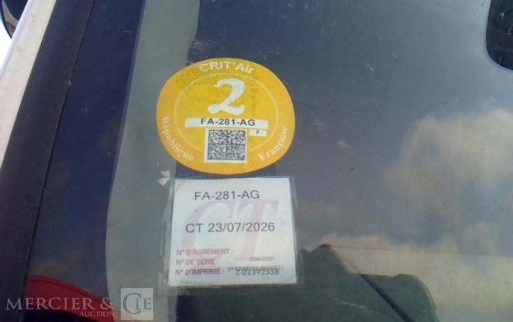 RENAULT PREMIUM D26 WIDE FRIGO HAYON 6X2 PTAC26T  FA-281-AG