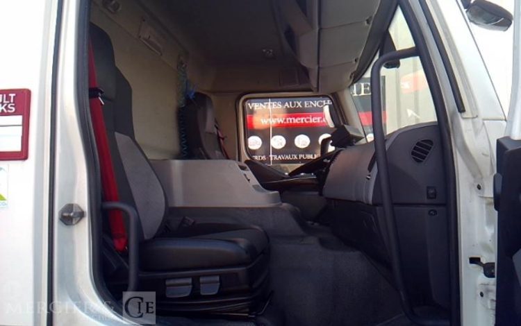 RENAULT PREMIUM D26 WIDE FRIGO HAYON 6X2 PTAC26T  FA-281-AG