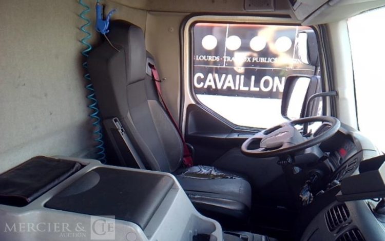 RENAULT PREMIUM D26 WIDE FRIGO HAYON 6X2 PTAC26T  FA-281-AG