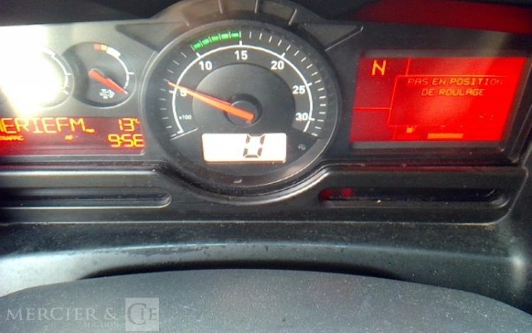 RENAULT PREMIUM D26 WIDE FRIGO HAYON 6X2 PTAC26T  FA-281-AG