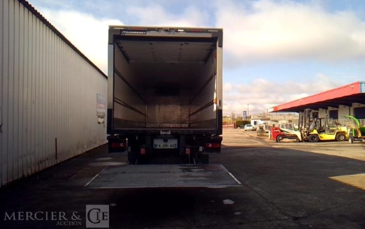 RENAULT PREMIUM D26 WIDE FRIGO HAYON 6X2 PTAC26T  FA-281-AG