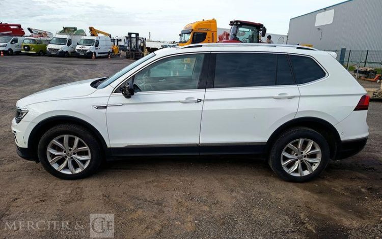 VOLKSWAGEN TIGUAN Allspace 2.0 TDI 16V BMT DSG7 150 cv – DIESEL – 92278 KMS – ANNEE 2018 BLANC FA-540-BY