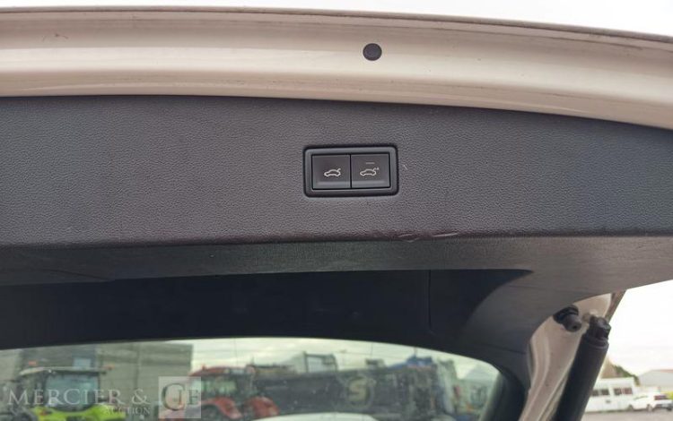 VOLKSWAGEN TIGUAN Allspace 2.0 TDI 16V BMT DSG7 150 cv – DIESEL – 92278 KMS – ANNEE 2018 BLANC FA-540-BY