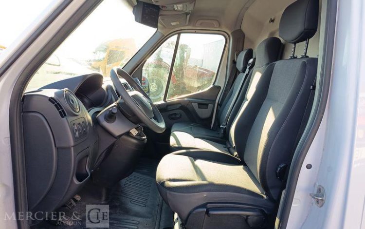 RENAULT MASTER F3500 L2H2 GD CFT ENERGY DCI 145 – DIESEL – 18604 KMS – ANNEE 2018 BLANC FA-978-PJ