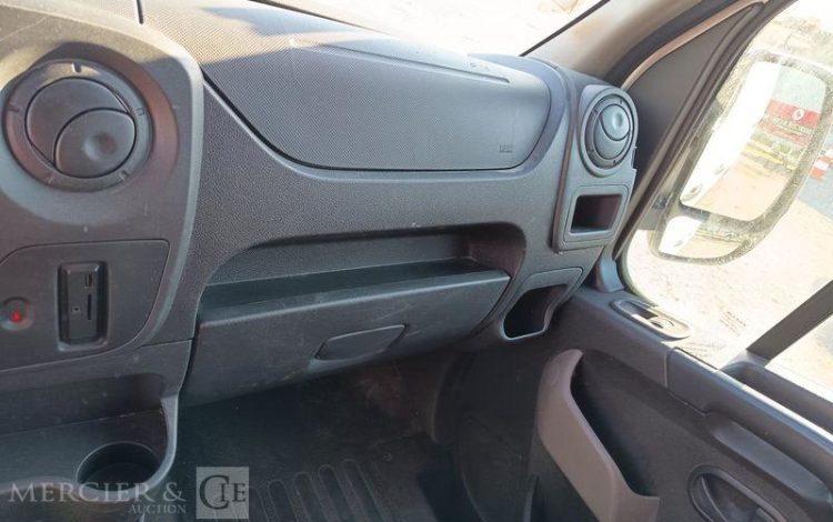 RENAULT MASTER F3500 L2H2 GD CFT ENERGY DCI 145 – DIESEL – 18604 KMS – ANNEE 2018 BLANC FA-978-PJ