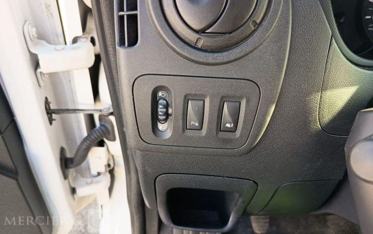 RENAULT MASTER F3500 L2H2 GD CFT ENERGY DCI 145 – DIESEL – 18604 KMS – ANNEE 2018 BLANC FA-978-PJ