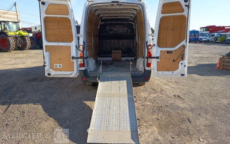 RENAULT MASTER F3500 L2H2 GD CFT ENERGY DCI 145 – DIESEL – 18604 KMS – ANNEE 2018 BLANC FA-978-PJ