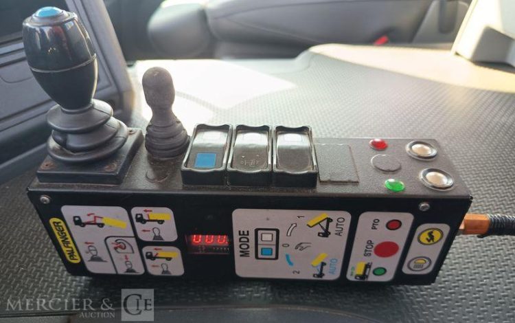 SCANIA PORTEUR P410 AMPLIROLL AVEC PLATEAU – PTAC 26 TONNES – DIESEL  – ANNEE 2019 BLANC FC-614-YB