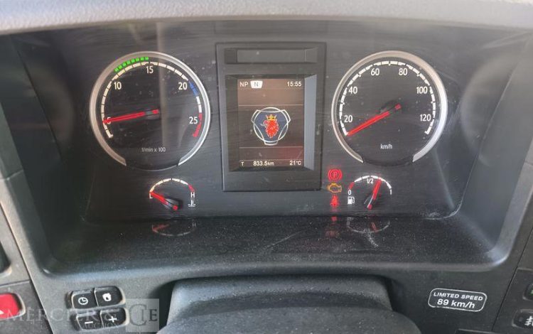 SCANIA PORTEUR P410 AMPLIROLL AVEC PLATEAU – PTAC 26 TONNES – DIESEL  – ANNEE 2019 BLANC FC-614-YB