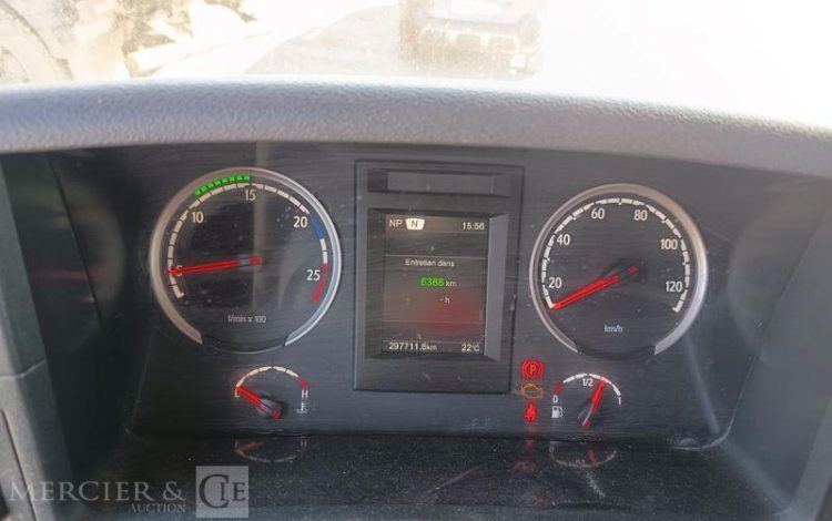 SCANIA PORTEUR P410 AMPLIROLL AVEC PLATEAU – PTAC 26 TONNES – DIESEL  – ANNEE 2019 BLANC FC-614-YB