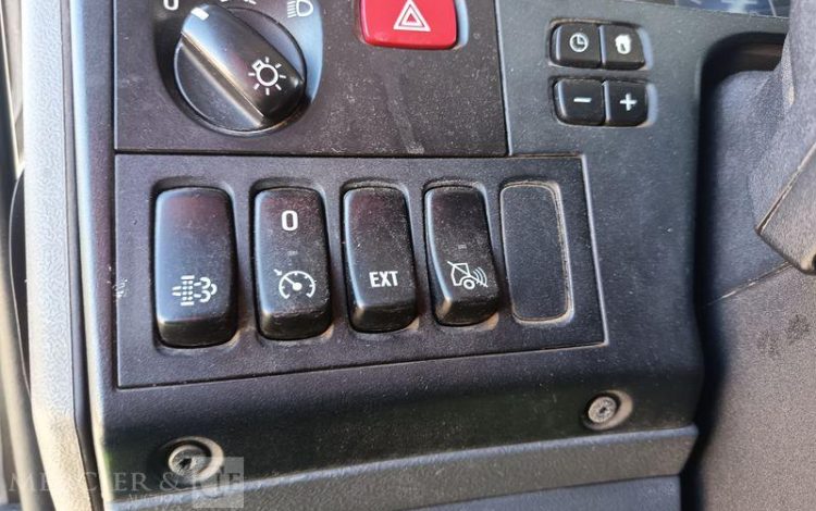 SCANIA PORTEUR P410 AMPLIROLL AVEC PLATEAU – PTAC 26 TONNES – DIESEL  – ANNEE 2019 BLANC FC-614-YB