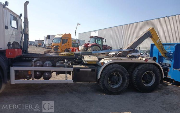 SCANIA PORTEUR P410 AMPLIROLL AVEC PLATEAU – PTAC 26 TONNES – DIESEL  – ANNEE 2019 BLANC FC-614-YB