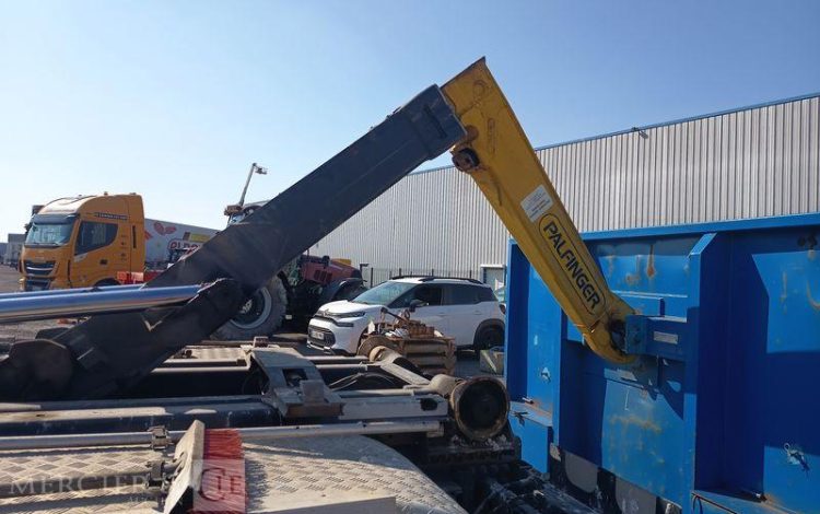 SCANIA PORTEUR P410 AMPLIROLL AVEC PLATEAU – PTAC 26 TONNES – DIESEL  – ANNEE 2019 BLANC FC-614-YB