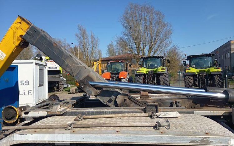 SCANIA PORTEUR P410 AMPLIROLL AVEC PLATEAU – PTAC 26 TONNES – DIESEL  – ANNEE 2019 BLANC FC-614-YB