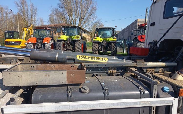 SCANIA PORTEUR P410 AMPLIROLL AVEC PLATEAU – PTAC 26 TONNES – DIESEL  – ANNEE 2019 BLANC FC-614-YB