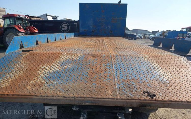 SCANIA PORTEUR P410 AMPLIROLL AVEC PLATEAU – PTAC 26 TONNES – DIESEL  – ANNEE 2019 BLANC FC-614-YB