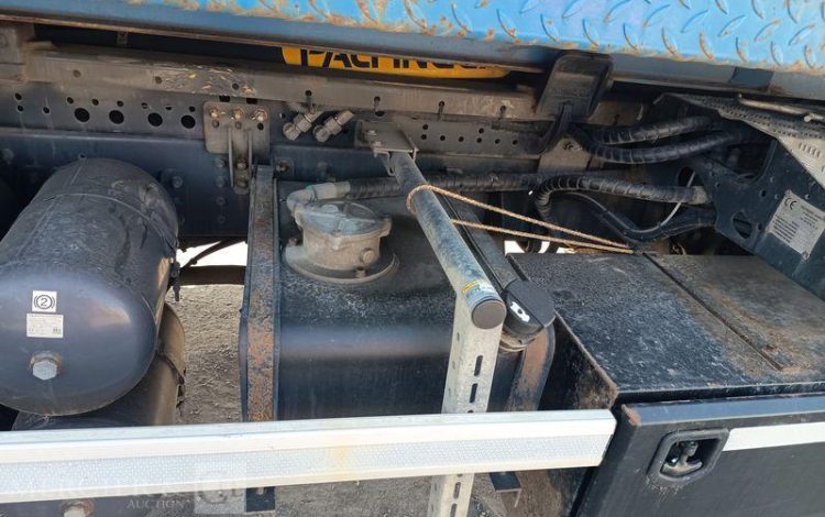 SCANIA PORTEUR P410 AMPLIROLL AVEC PLATEAU – PTAC 26 TONNES – DIESEL  – ANNEE 2019 BLANC FC-614-YB