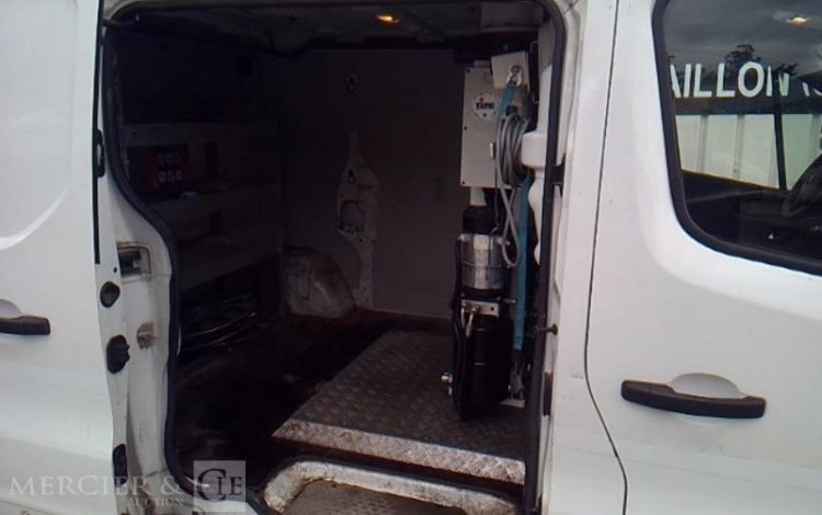 RENAULT TRAFIC NACELLE SUR VL 9M 896H  L1H1 1200 120CH GD CONFORT BLANC FD-062-PZ