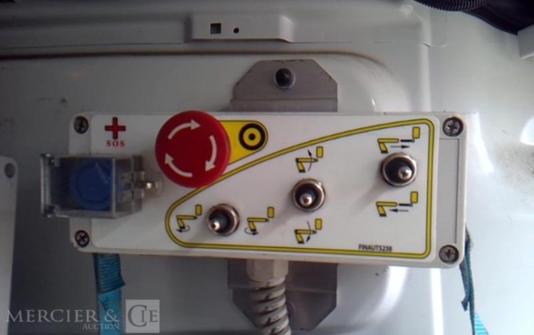 RENAULT TRAFIC NACELLE SUR VL 9M 896H  L1H1 1200 120CH GD CONFORT BLANC FD-062-PZ