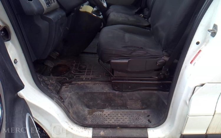 RENAULT TRAFIC NACELLE SUR VL 9M 896H  L1H1 1200 120CH GD CONFORT BLANC FD-062-PZ