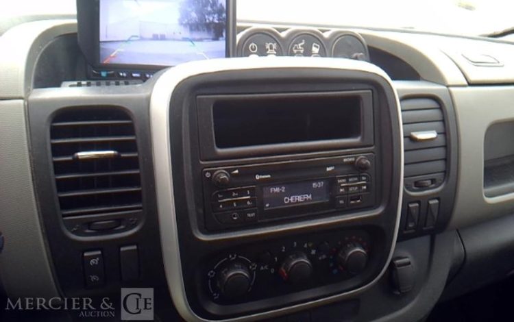 RENAULT TRAFIC NACELLE SUR VL 9M 896H  L1H1 1200 120CH GD CONFORT BLANC FD-062-PZ