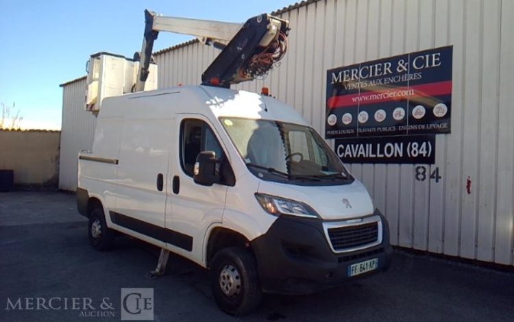 PEUGEOT BOXER NACELLE SUR VL KLUBB  K38P 14M 2334H L2H2 335 130CH PREMIUM BLANC FF-641-KP