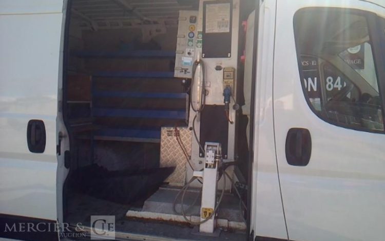 PEUGEOT BOXER NACELLE SUR VL KLUBB  K38P 14M 2334H L2H2 335 130CH PREMIUM BLANC FF-641-KP