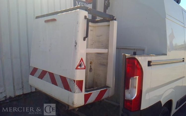 PEUGEOT BOXER NACELLE SUR VL KLUBB  K38P 14M 2334H L2H2 335 130CH PREMIUM BLANC FF-641-KP