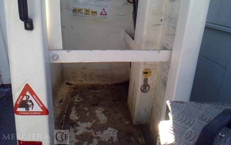 PEUGEOT BOXER NACELLE SUR VL KLUBB  K38P 14M 2334H L2H2 335 130CH PREMIUM BLANC FF-641-KP