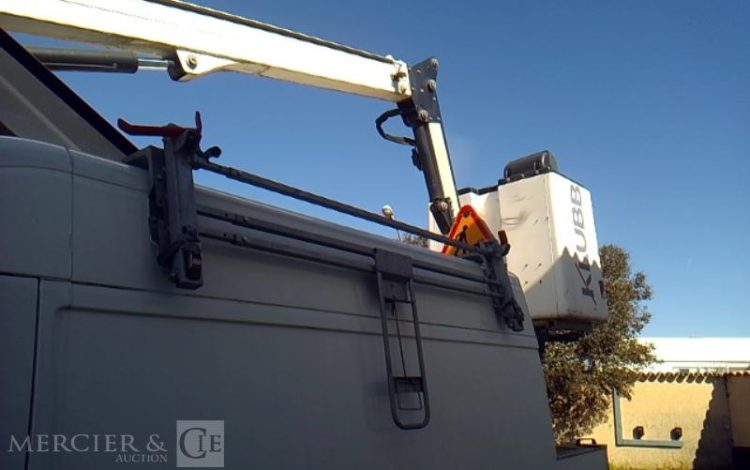 PEUGEOT BOXER NACELLE SUR VL KLUBB  K38P 14M 2334H L2H2 335 130CH PREMIUM BLANC FF-641-KP