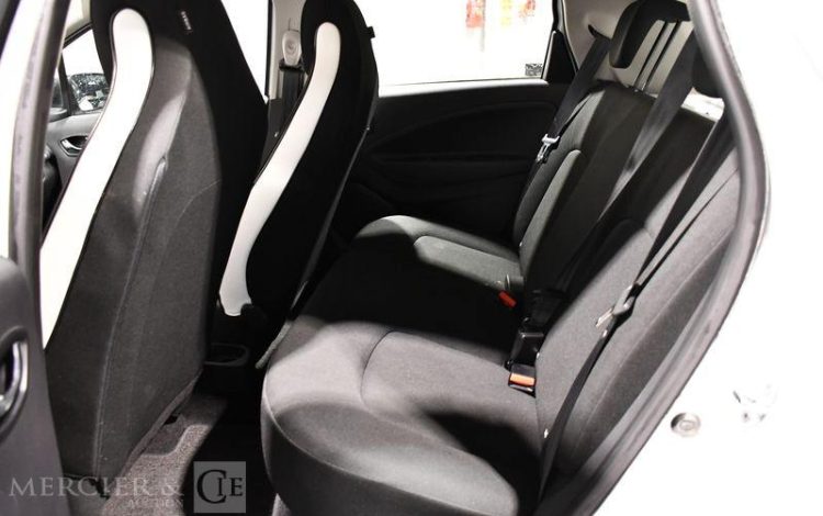 RENAULT ZOE R110 ZE 110ch 40KWH ACHAT-INTEGRAL BUSINESS BLANC FL-515-WD