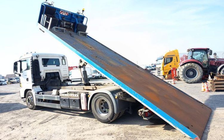 MAN PORTEUR TGS 18,320 PORTE ENGIN – PTAC : 19 TONNES – DIESEL – ANNEE 2019 BLANC FM-583-AV