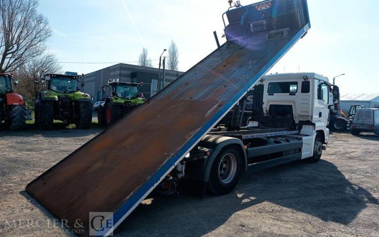 MAN PORTEUR TGS 18,320 PORTE ENGIN – PTAC : 19 TONNES – DIESEL – ANNEE 2019 BLANC FM-583-AV