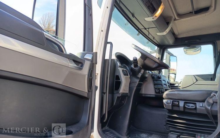 MAN PORTEUR TGS 18,320 PORTE ENGIN – PTAC : 19 TONNES – DIESEL – ANNEE 2019 BLANC FM-583-AV